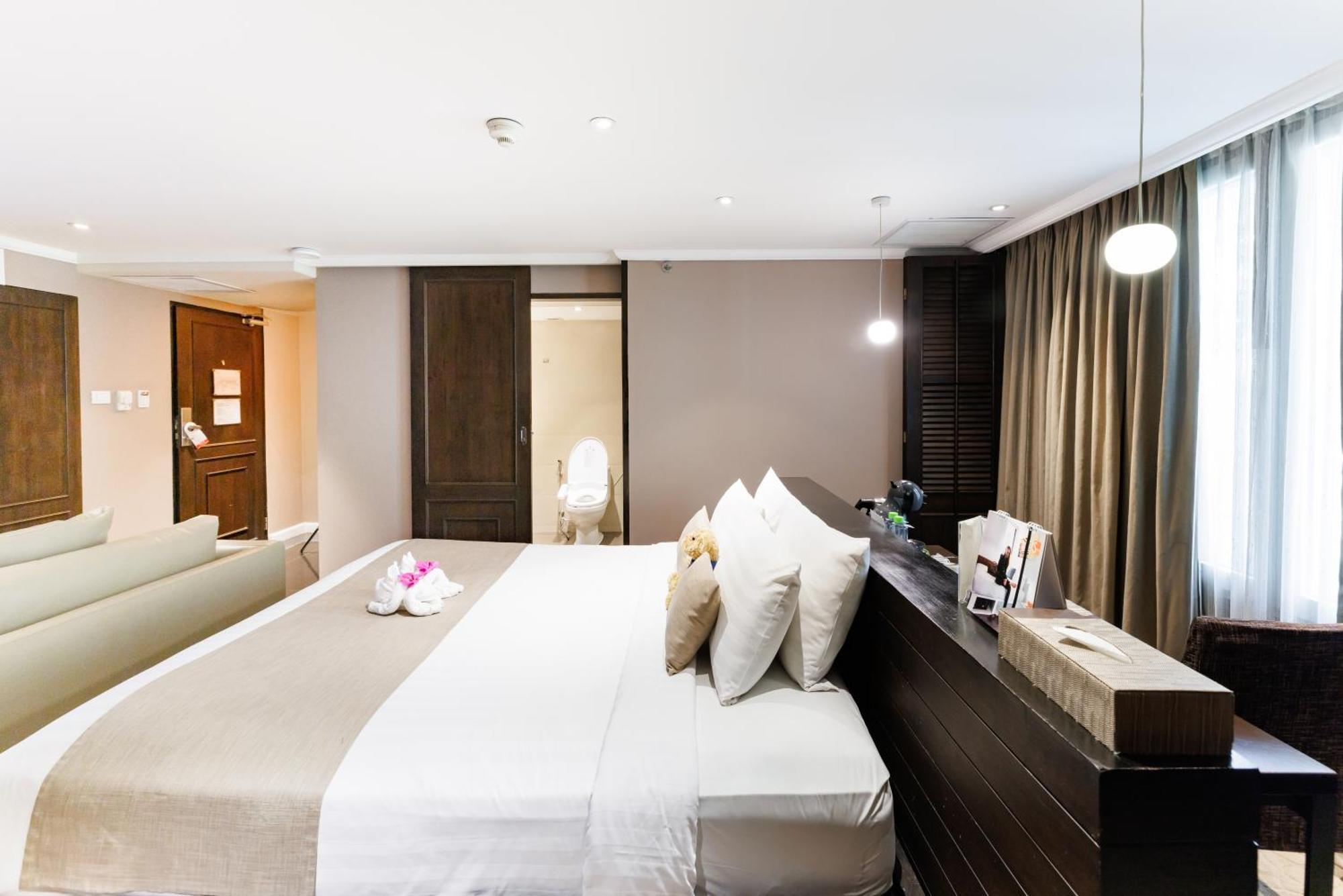 Jacuzzi Suite Double Room